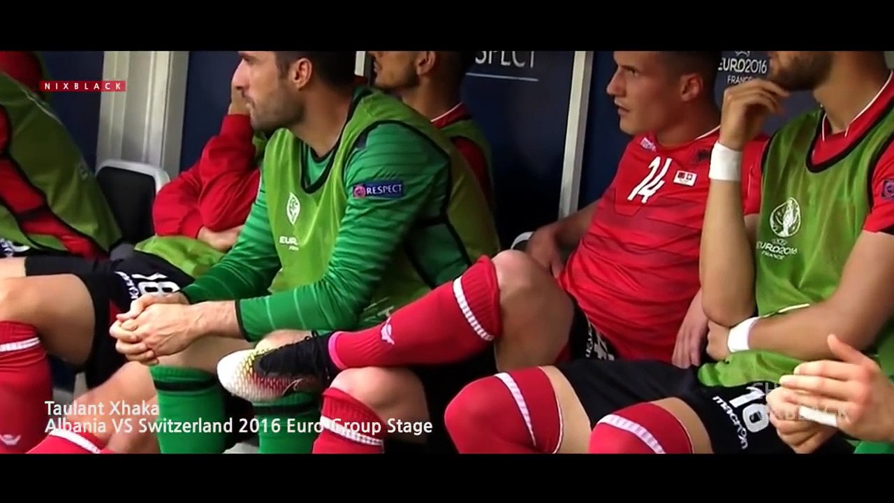 10 FOOTBALLERS ANGRY AFTER SUBSTITUTION