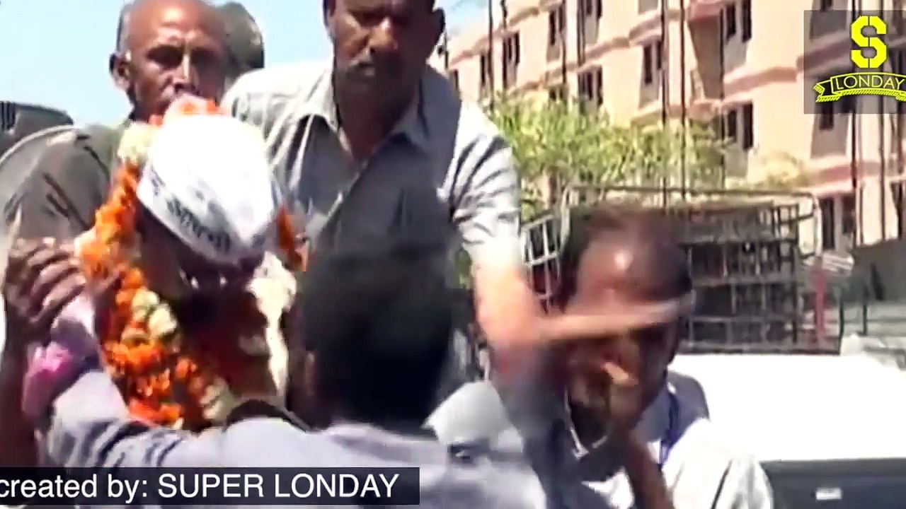 Arvind Kejriwal slapped