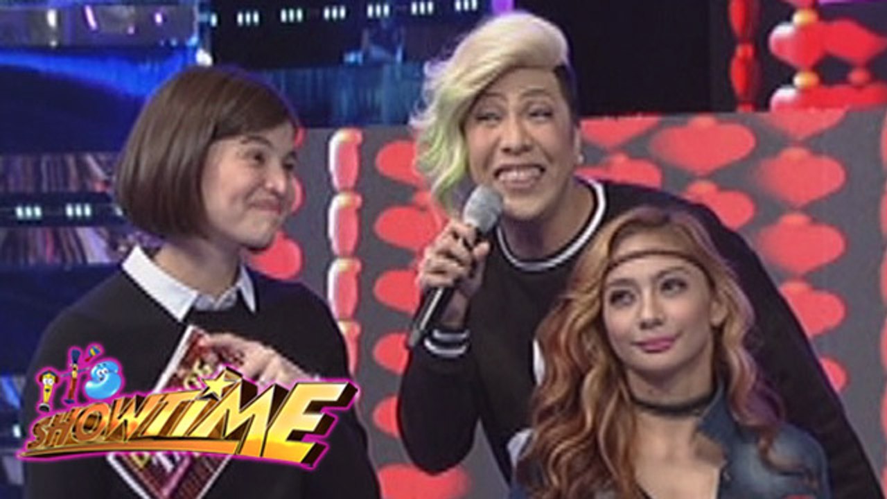 It's Showtime: Disadvantages of being beautiful