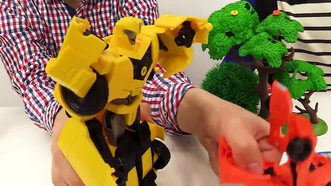 #Трансформеры - Битва НЕРФ  АВТОБОТЫ против ДЕСЕПТИКОНОВ Видео Дети и Родители -mteks5B60ZI