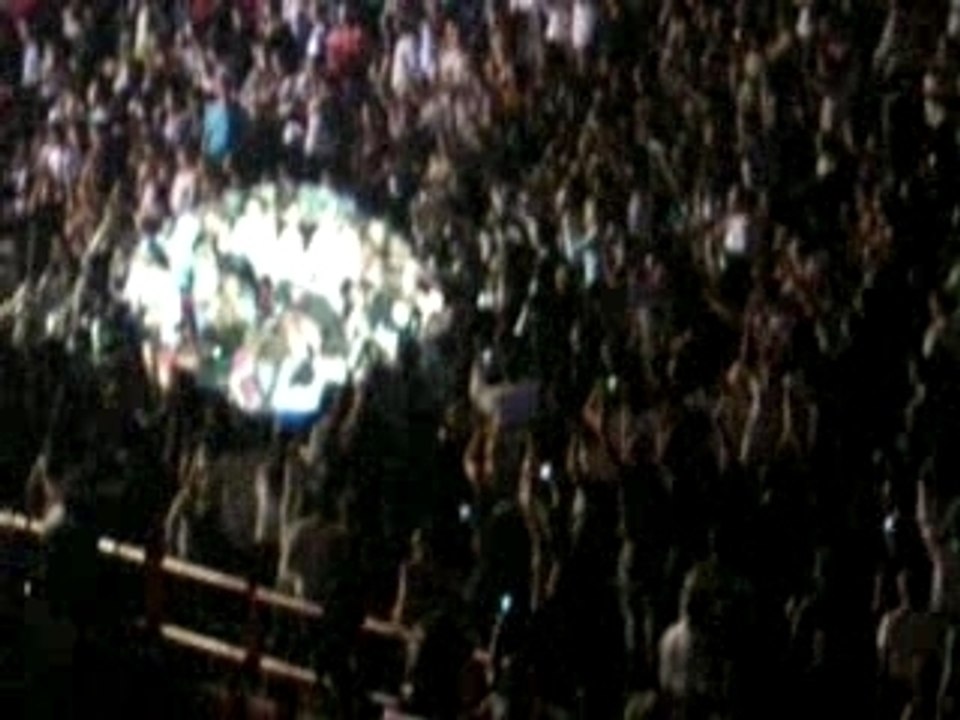 Gwen Stefani Bercy07