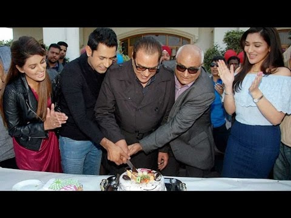 Dharmendra actually started shirtless trend in movies