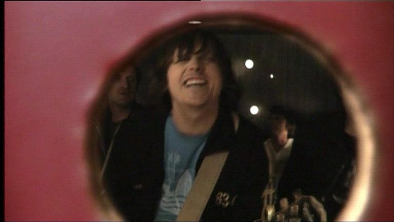 Chinaski - Zadarmo (Free) 🎶