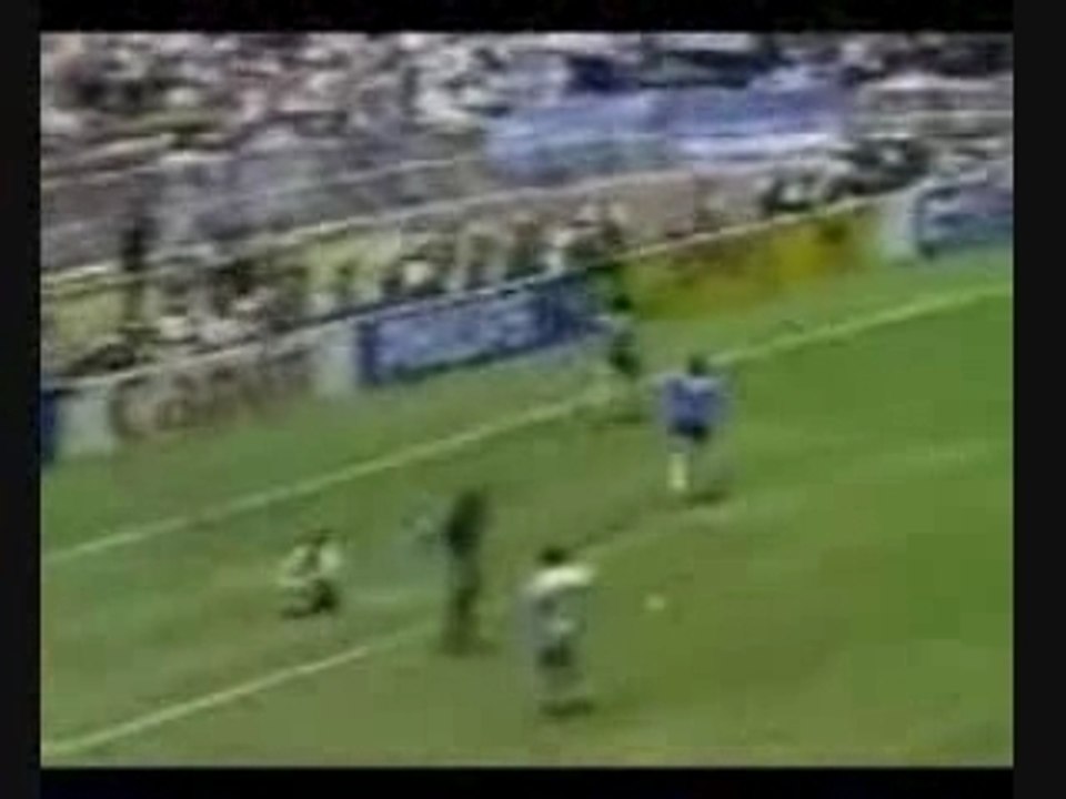 Messi vs. Maradona: Who Reigns as Argentina's Greatest Football Legend? ⚽