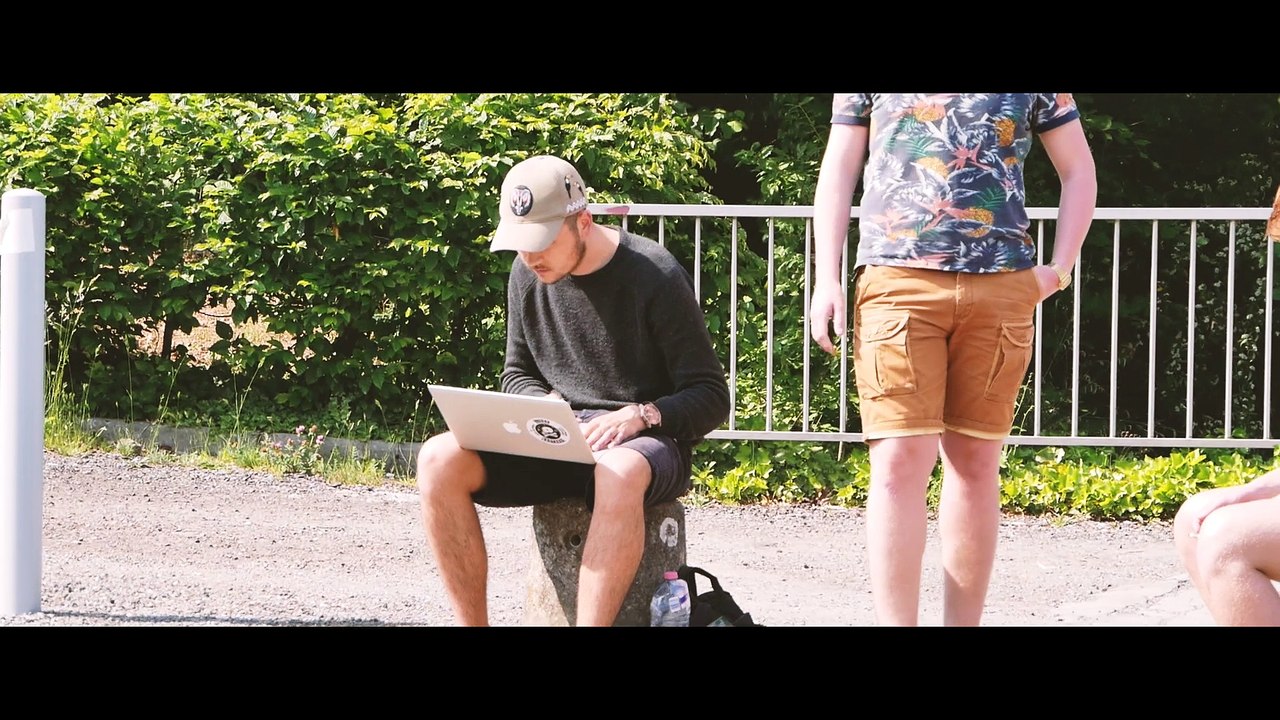 iMoov Astuto Stand for Students 🎓