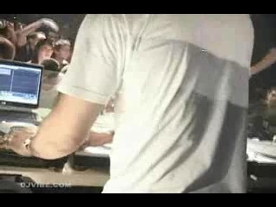 Djvibe -DJ GOLDIEMCLOWQUI Live In Shanghai 2007