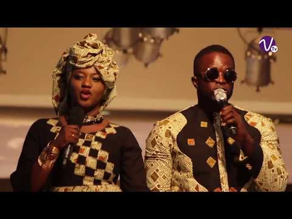 Maabo au défilé Late Dior Fashion Design