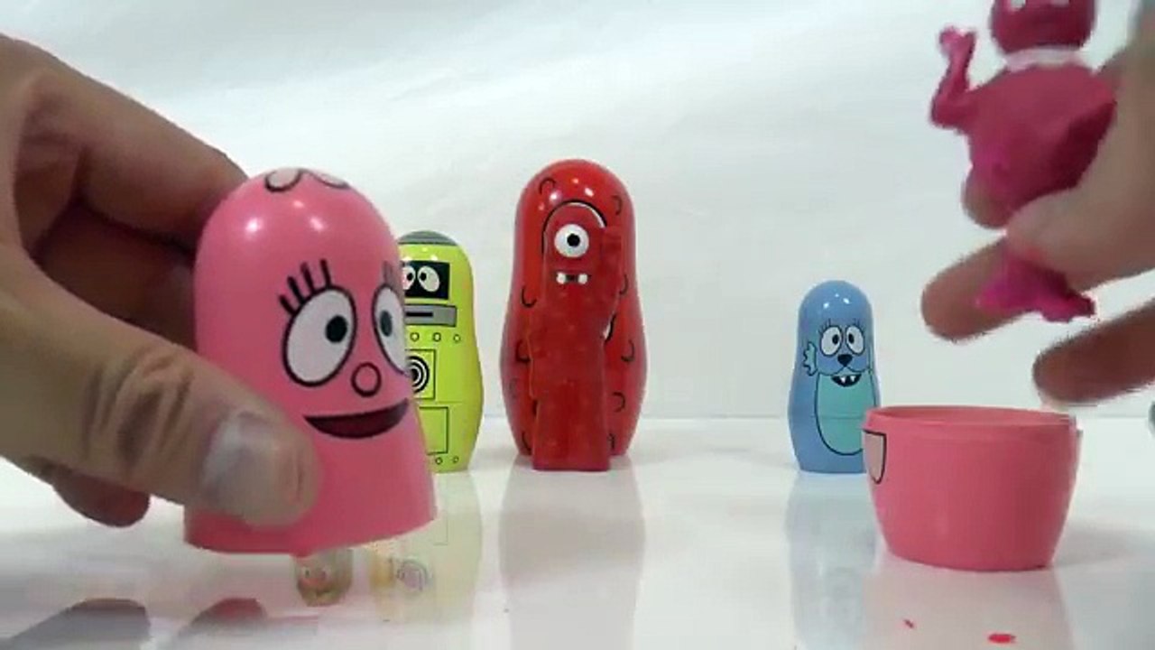 Yo Gabba Gabba Nesting Dolls with Play-Doh Surprise Toys