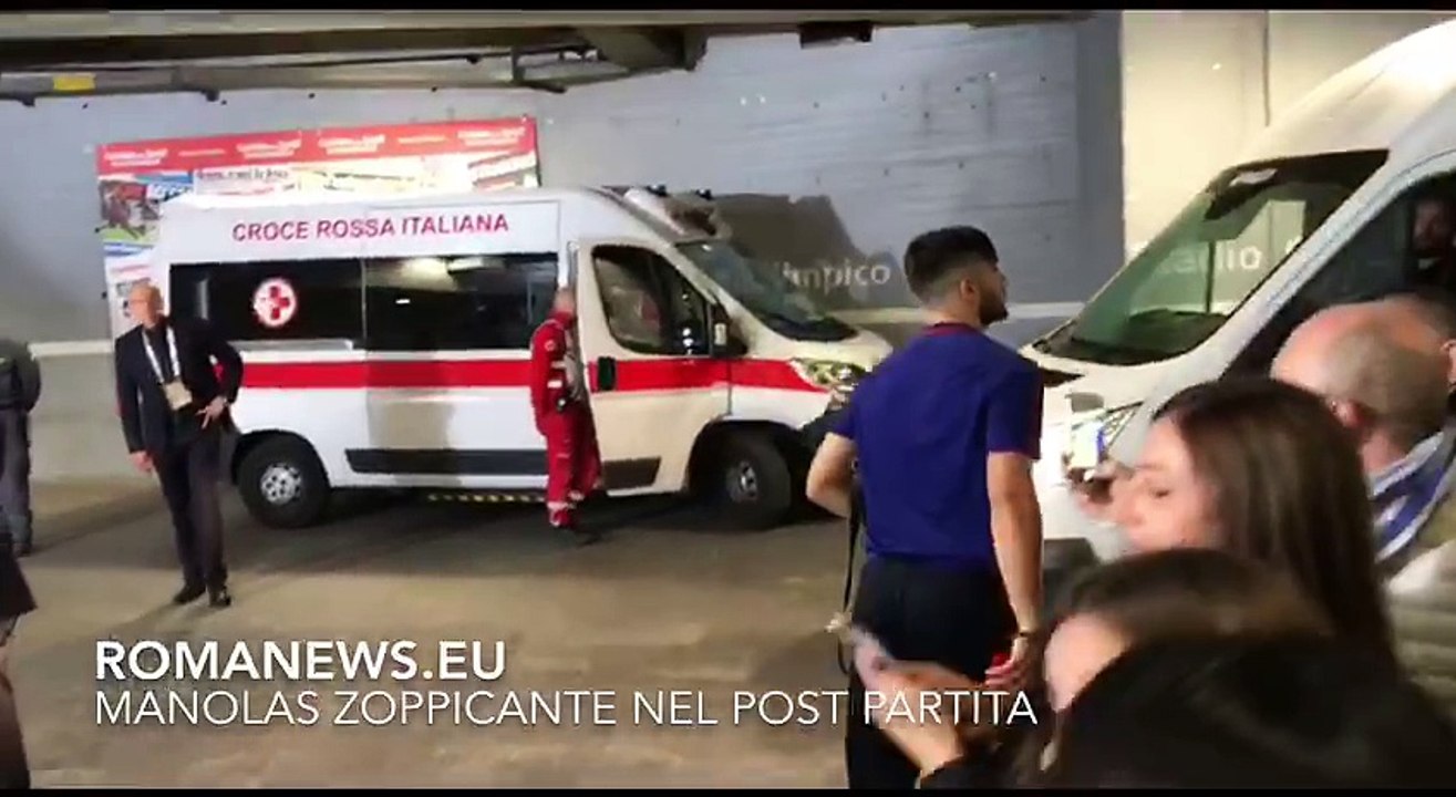 Manolas zoppicante nel post partita