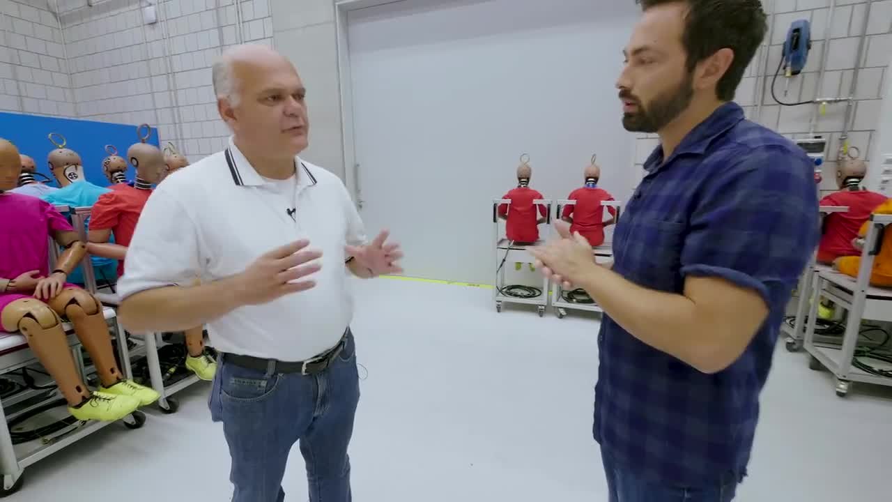 "Veritasium meets Mercedes-Benz" | Mercedes-Benz PRE-SAFE®