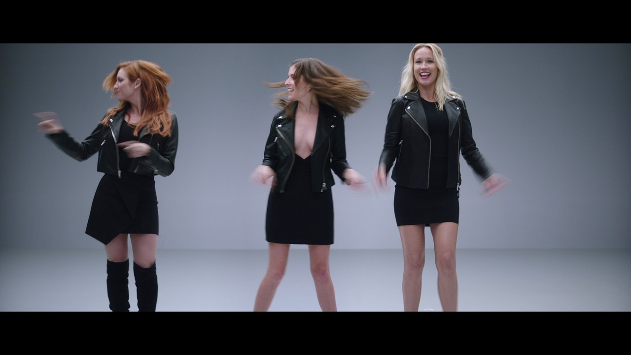 Pitch Perfect 3 - Official 'Freedom' Music Video