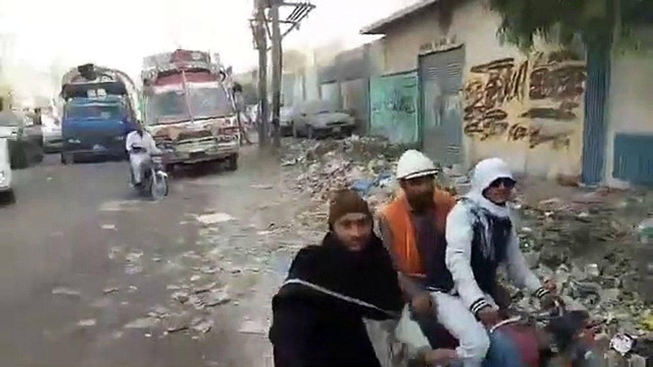 Imran Khan Protocol & Roads In Karachi