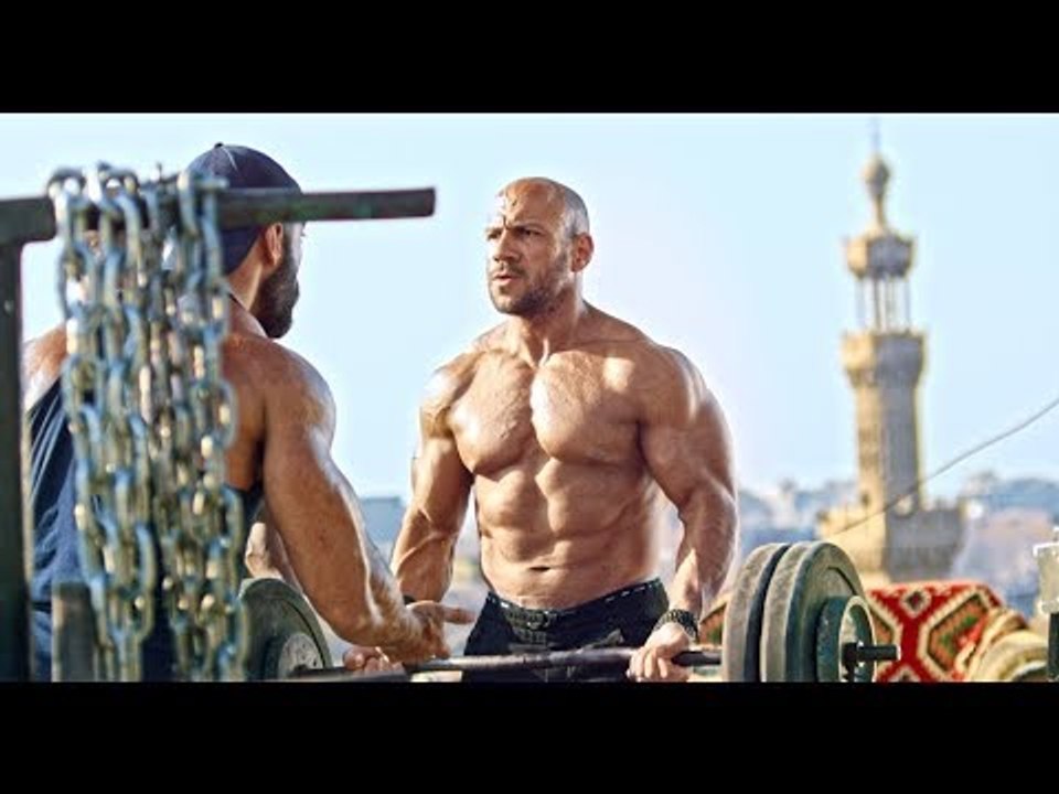 Ahmed Mekky - Wa'fet Nasyt Zaman (Exclusive Music Video) - أحمد مكى - وقفة ناصية زمان