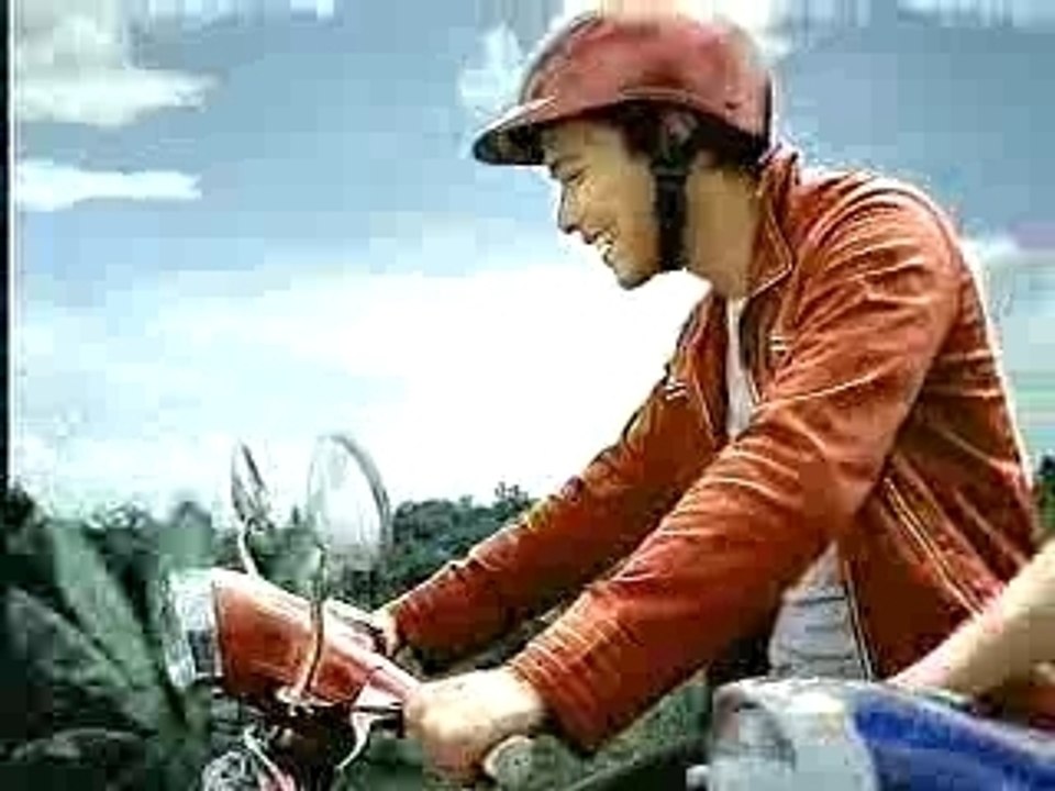 Enchong Dee - Closeup Commercial