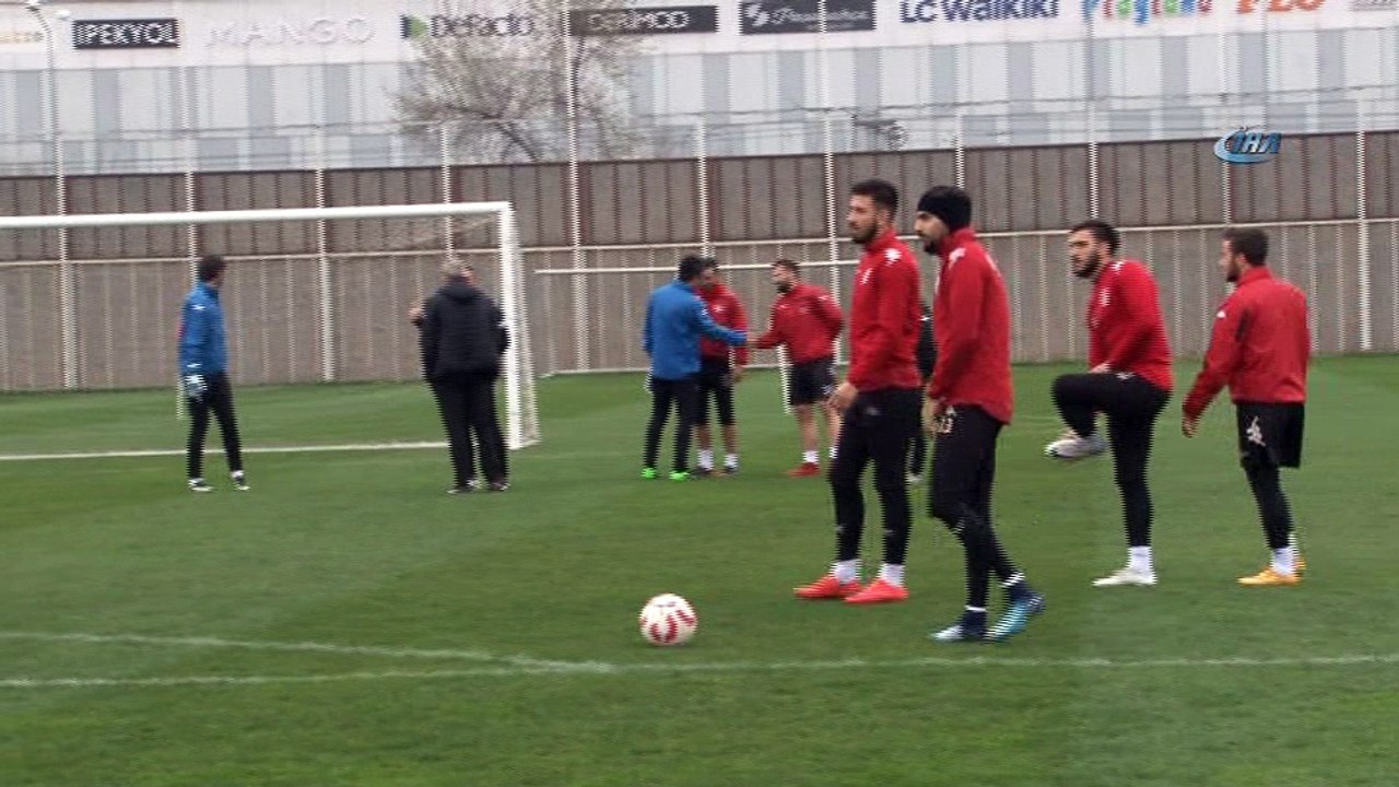 Samaras: “Eski Samaras değilim ama çok çalışıyorum”