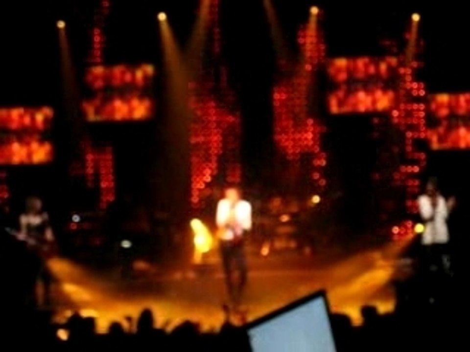 christophe willem bataclan Safe Text intro visuelle