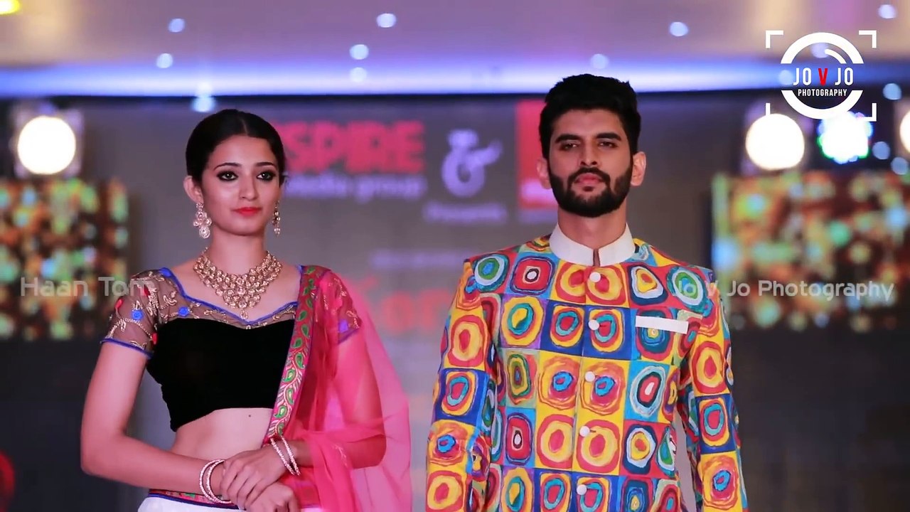 Priya Prakash Varrier In Fashion Show | Oru Adaar Love Movie | #PriyaVarrier