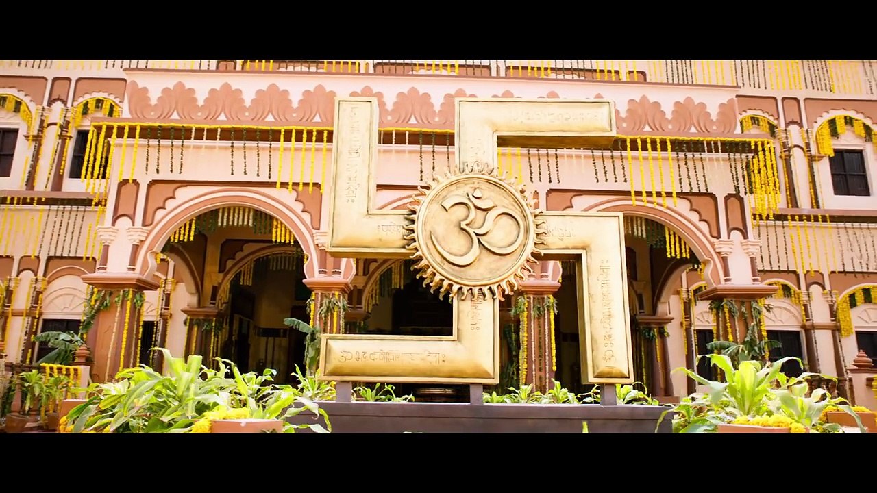 Saakshyam (2018) Bellamkonda Sreenivas and Pooja Hegde