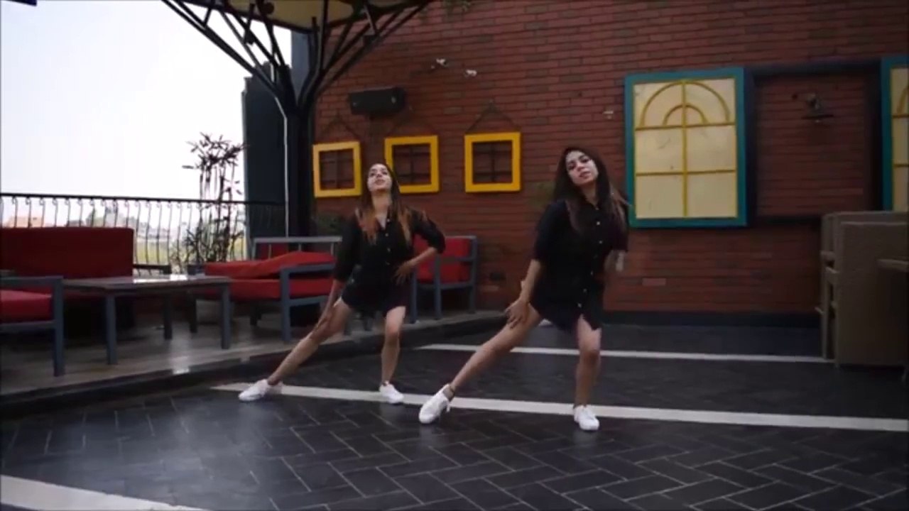 Ek Do Teen | Baaghi 2 | Jacqueline F | Dance Cover | Urbane Jogans | Presented by The Viral Flavors