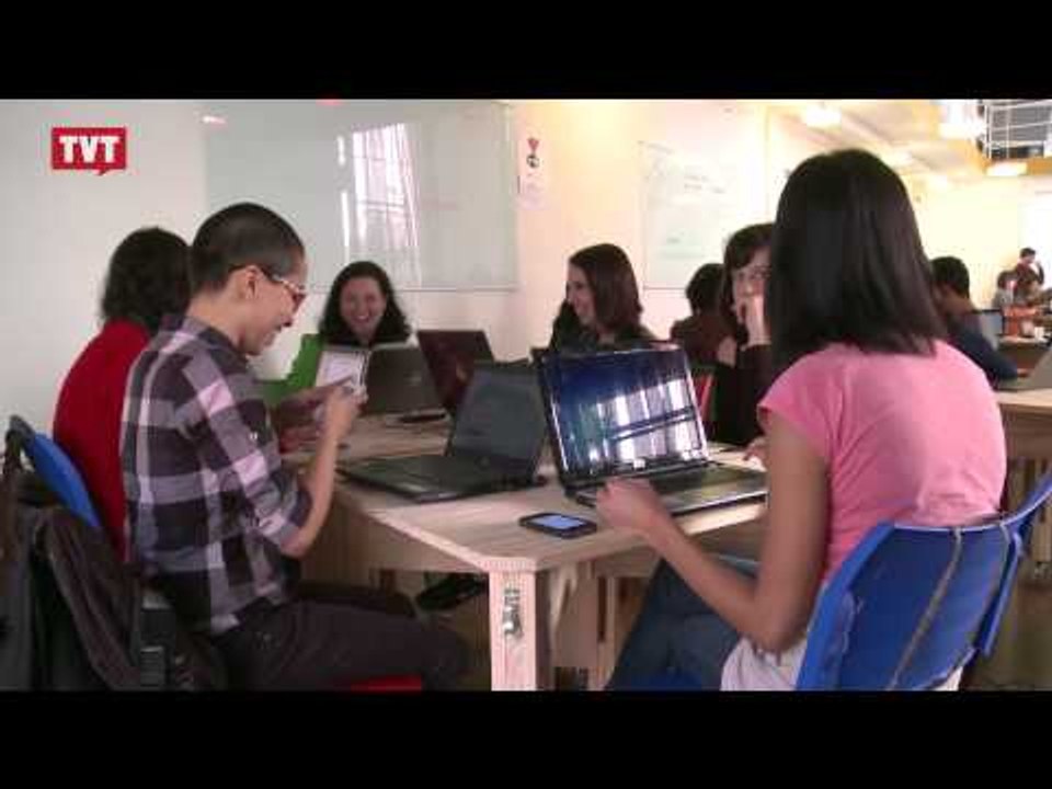 Mulheres produzem conteúdo para Wikipédia