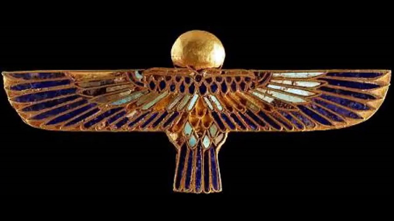 Extraordinary symmetrical winged sun object captured by COR2 Satellite