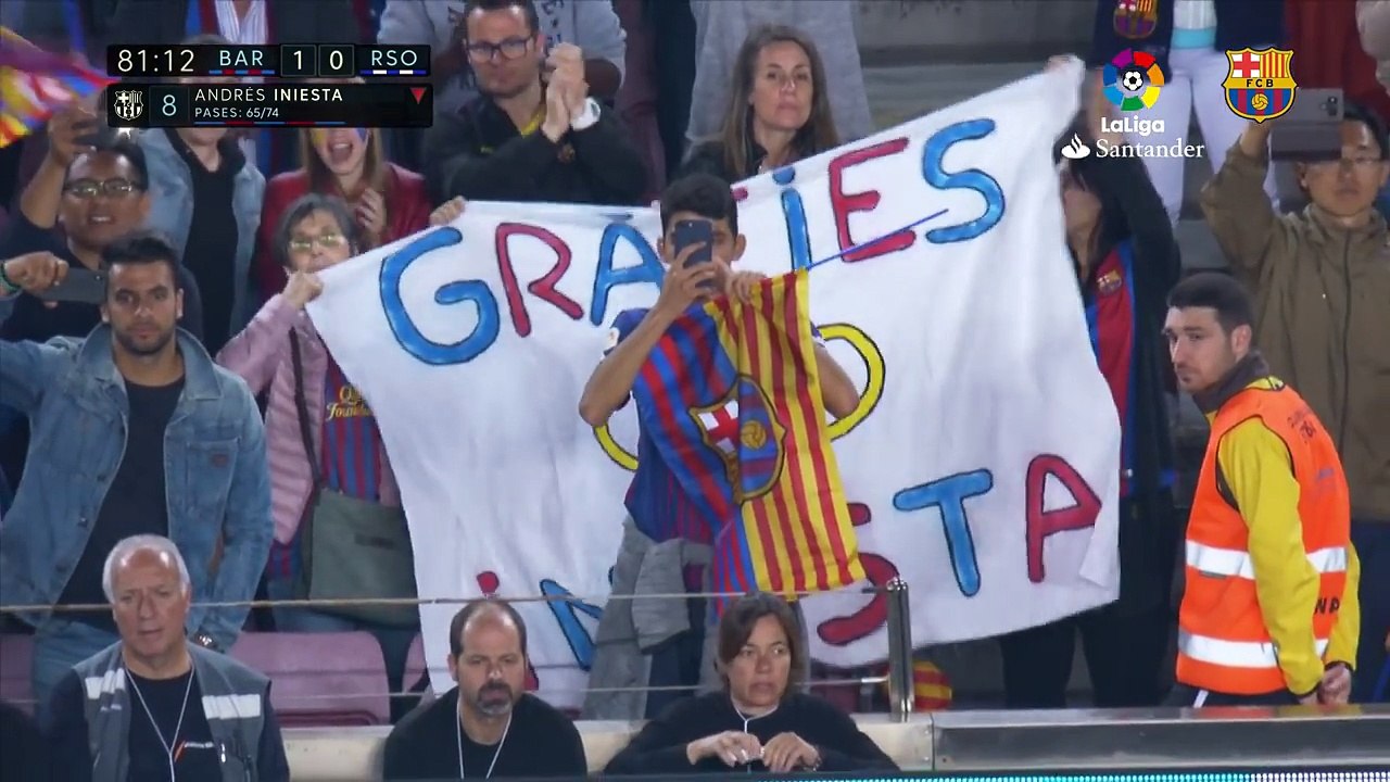 Andrés Iniesta substituted for the final time in an FC Barcelona shirt