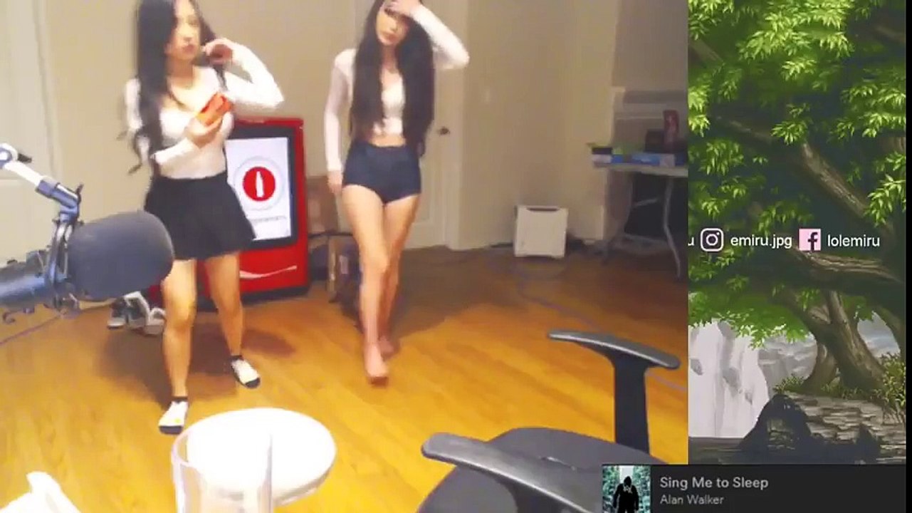 Twitch Tv Dance | Twitch Girls Dance #16