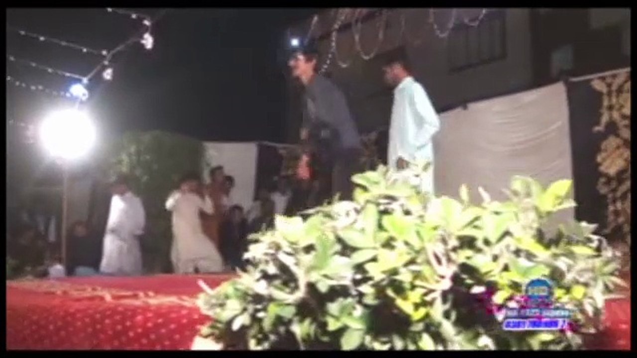 Amazing Dance  On Song Kala Chashma