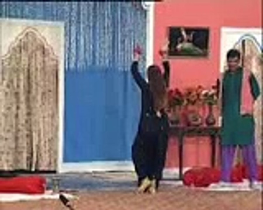 Top Pakistani Mujra Performance by Asha Chadhry – Jee Karda Ae Ainna Nachan 🎶