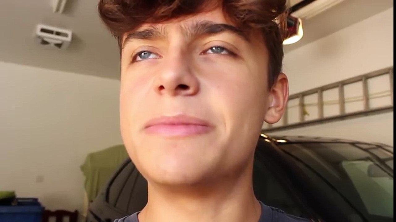 I Spent the Night in my Own House & Nobody Knew... (24 Hour Challenge)