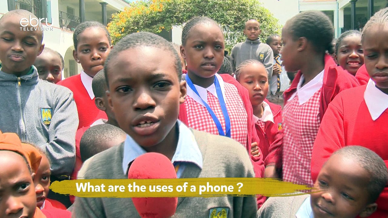 What Are The Uses Of A Mobile Phone