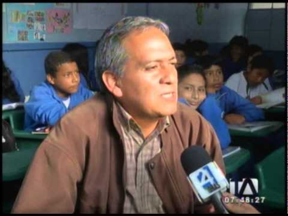 Alumno del colegio "José María Velasco Ibarra" gana concurso de matemáticas