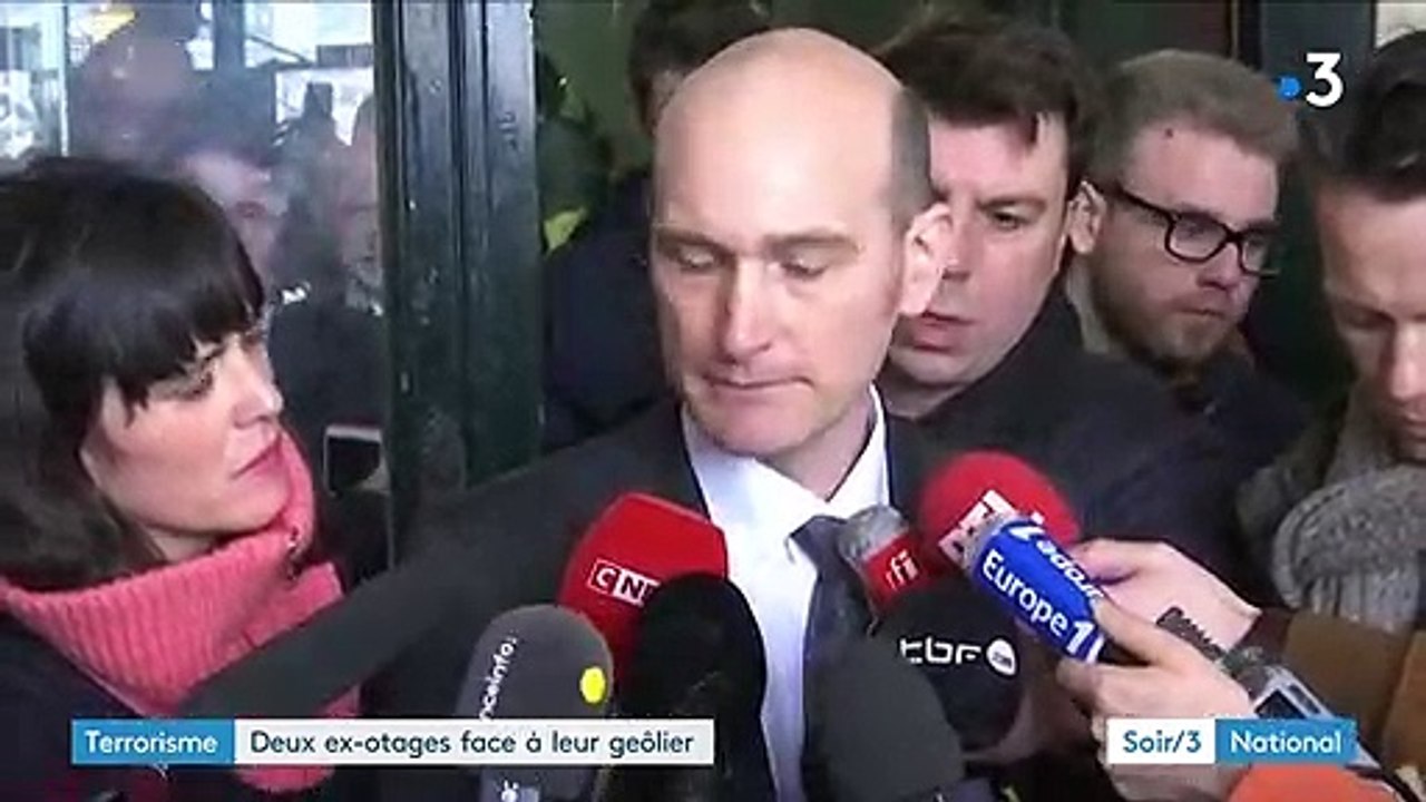 Terrorisme : deux ex-otages face à leur geôlier