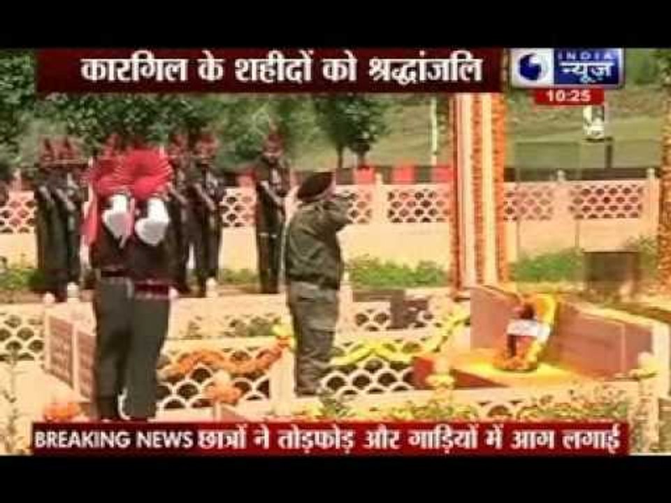 Army chief pays tribute to Kargil war martyrs