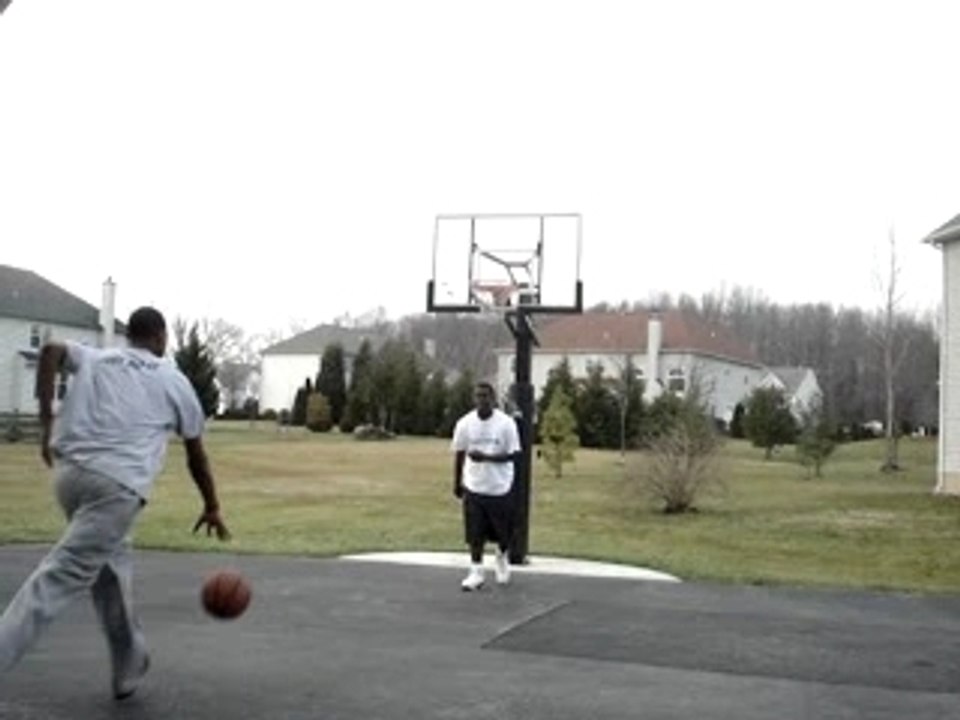 Epic Dunk Battle: Shaun and Deon Show Off Their Skills 🏀