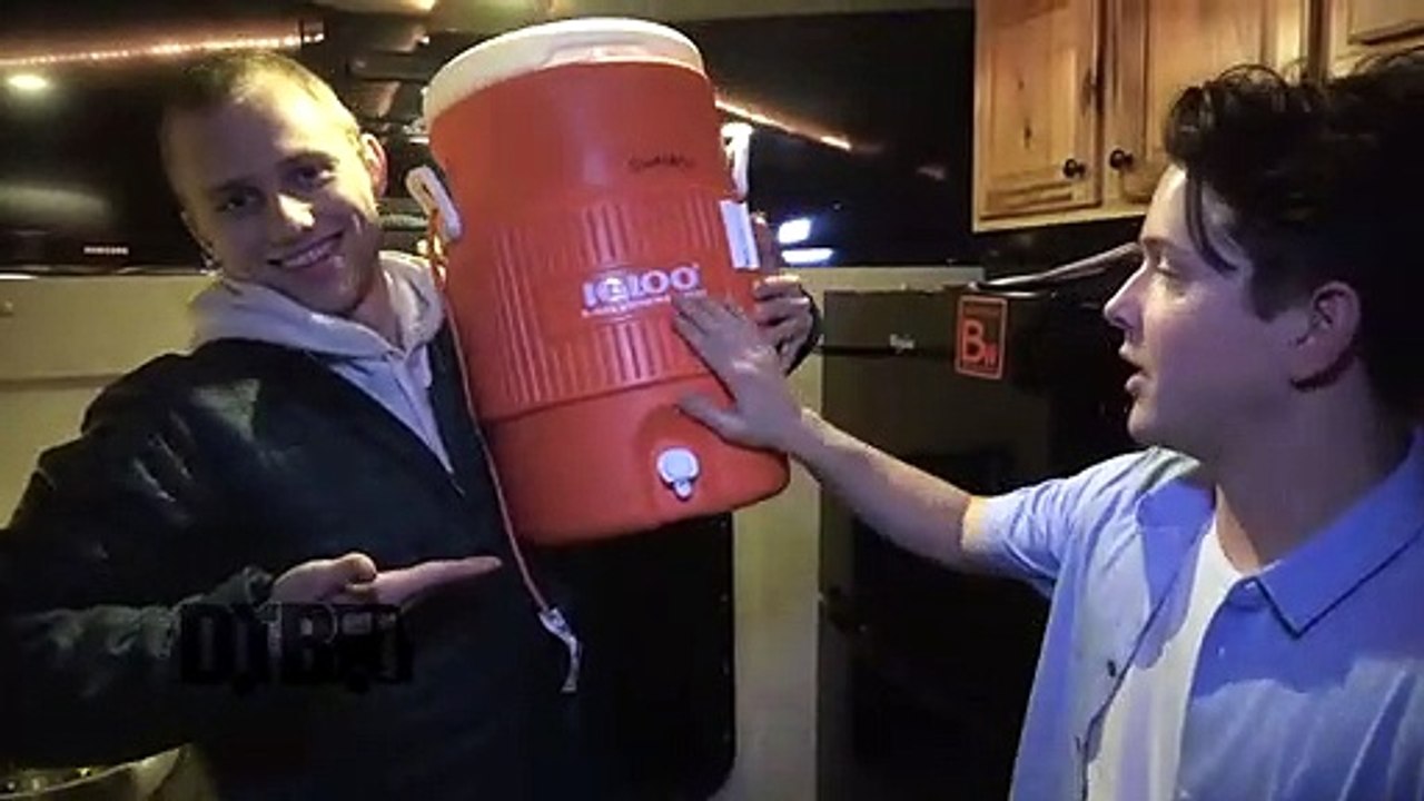 SWMRS - BUS INVADERS Ep. 1447