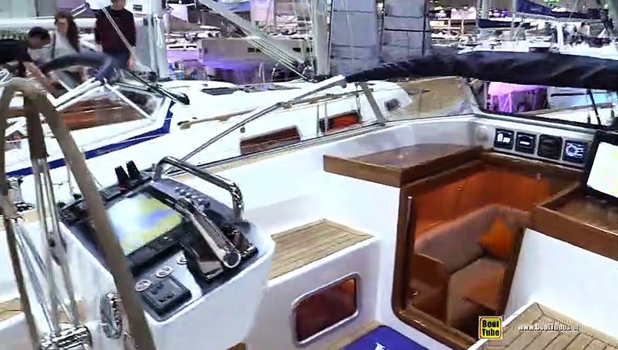 2019 Hallberg Rassy 44 Sailing Yacht - Deck and Interior Walkaround - 2019 Boot Dusseldorf