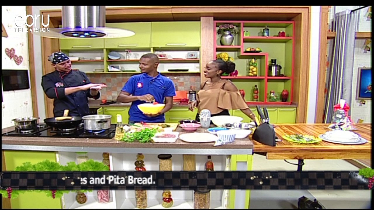 Difference Between Tortilla & Quesadilla