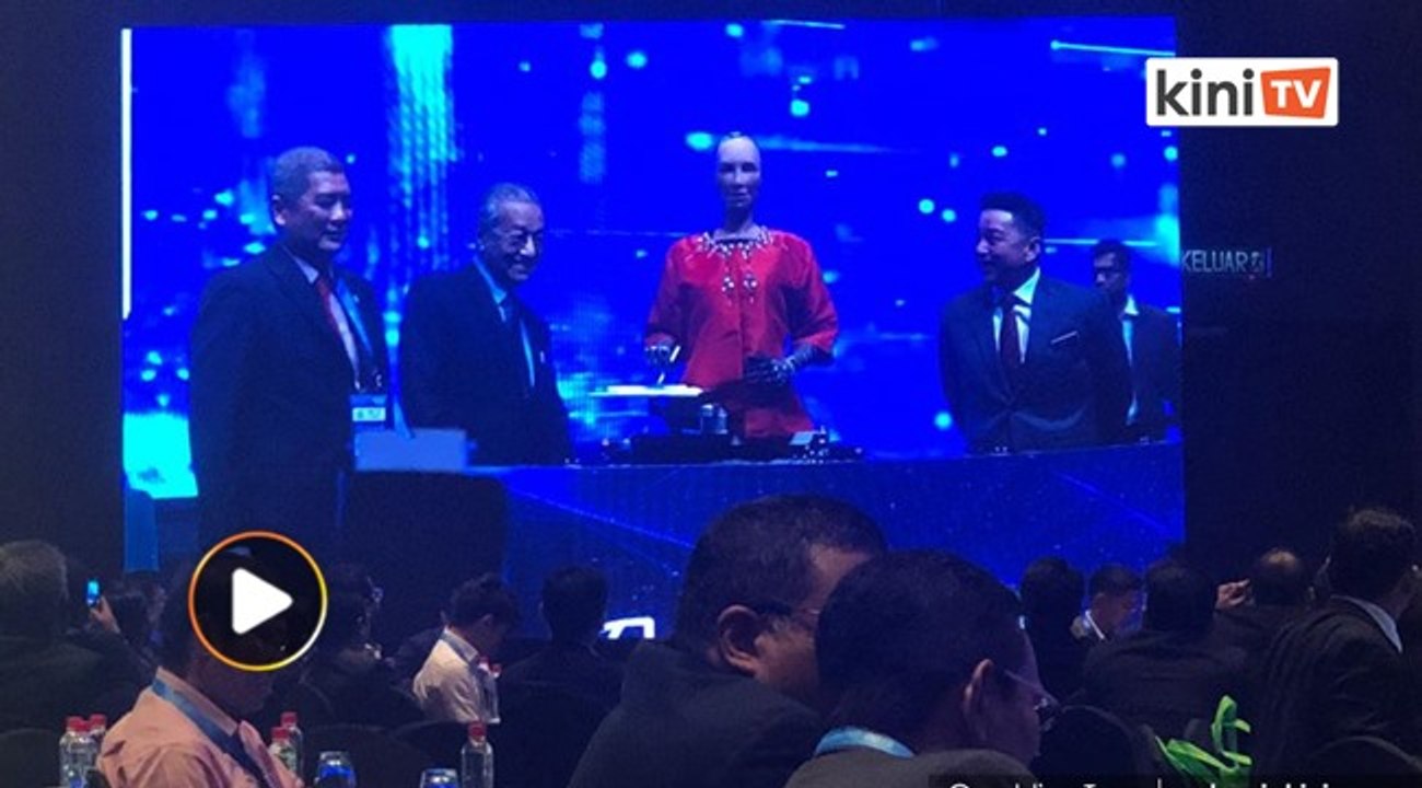 Sophia, Robot Humanoid Berteknologi AI, Melancarkan 'Beyond Paradig...' di Malaysia