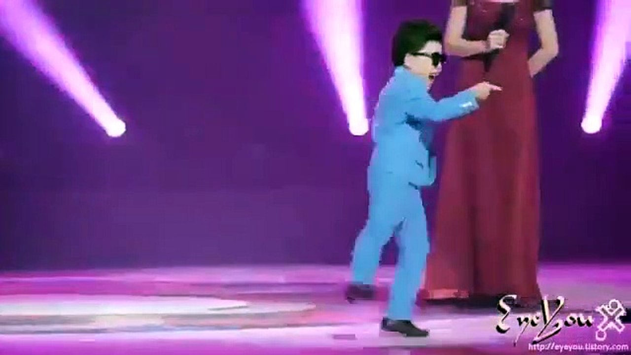 10-Year-Old Killin' -Gangnam Style-! - YouTube