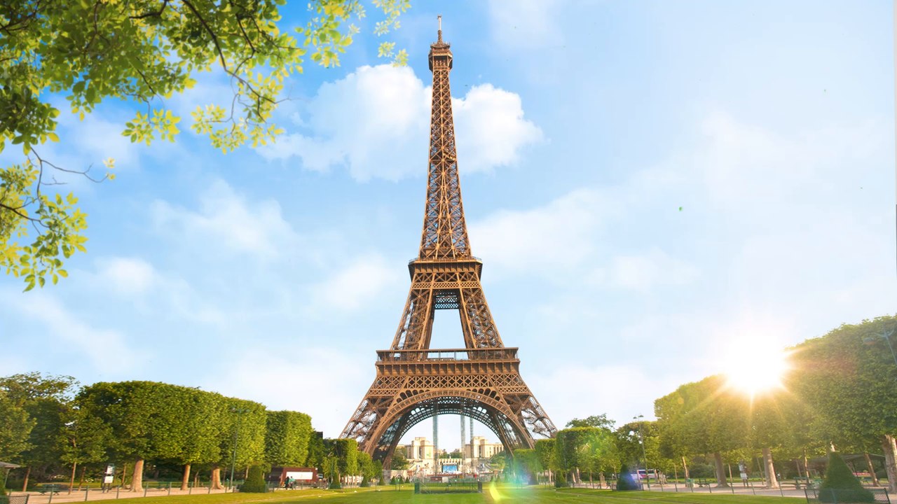 سافروا معنا عبر الزمن خلال بداية النهضة الفنية في باريس