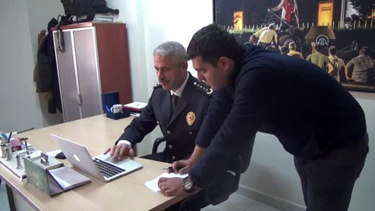 Adıyaman Emniyet Müdürü Ergüder, AA'nın "Yılın Fotoğrafları" oylamasına katıldı