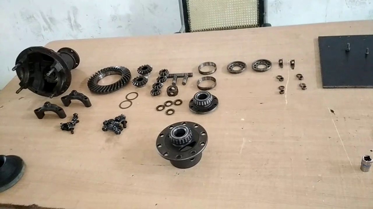 DIFFERENTIAL GEAR BOX ASSEMBLY