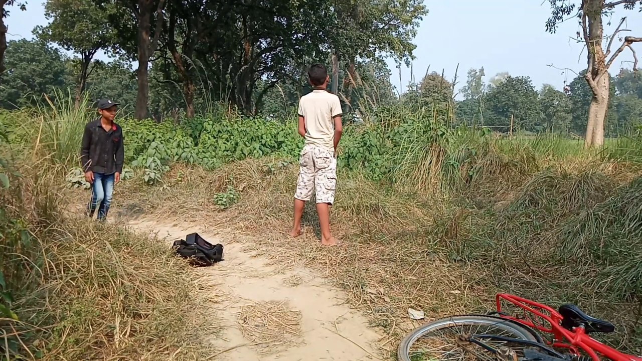 try not to laugh challenge by comedy stars