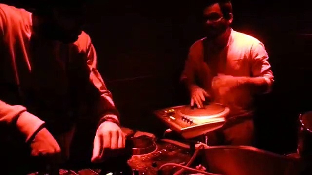 Book Top Instrumentalists for EDM Nights 🎶