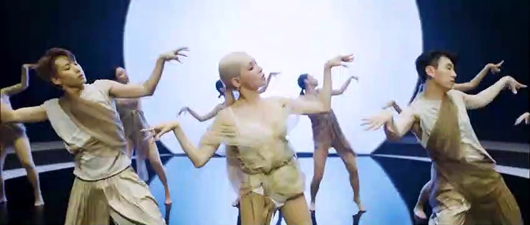 Tiffany Young - Magnetic Moon