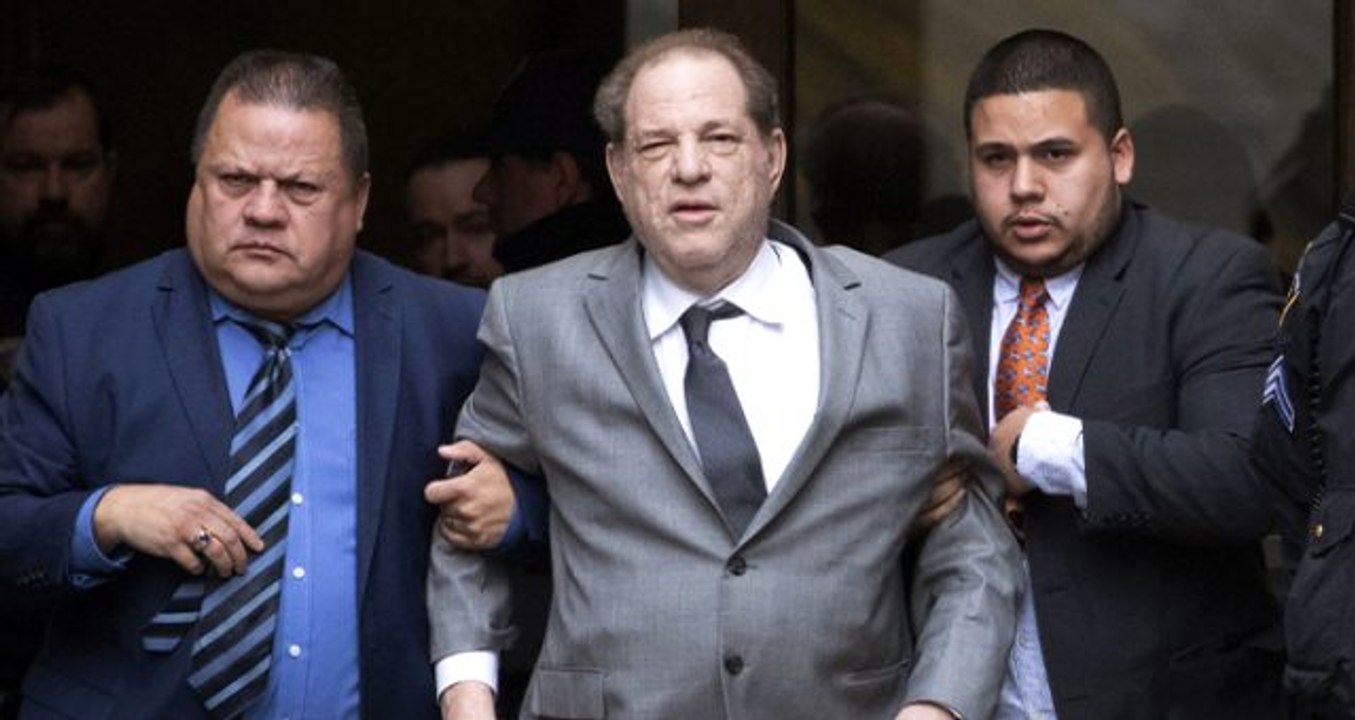 ABD'li film yapımcısı Harvey Weinstein, üçüncü derece tecavüzden suçlu bulundu