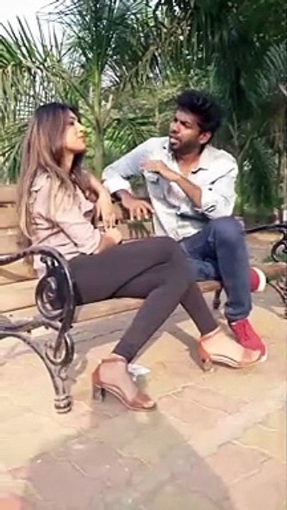 Hilarious Video: Ladkiyan Maths Mein Expert? 😂