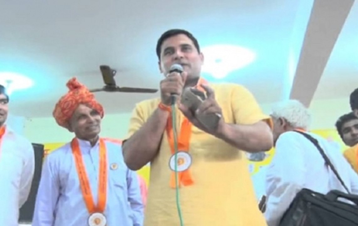 Uttar Pradesh: BJP MLA Nand Kishore Gurjar attacked in Ghaziabad