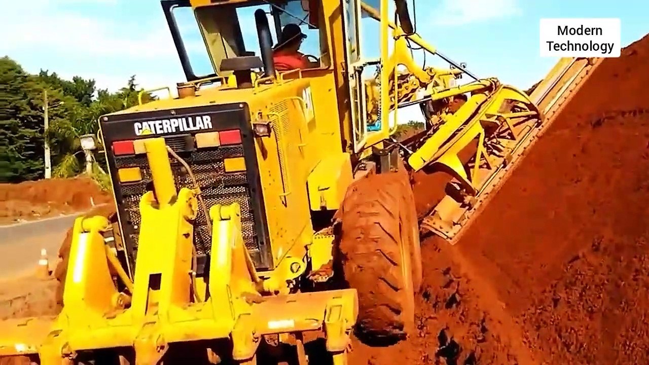 Discover the Latest Modern Construction Machines 🚧